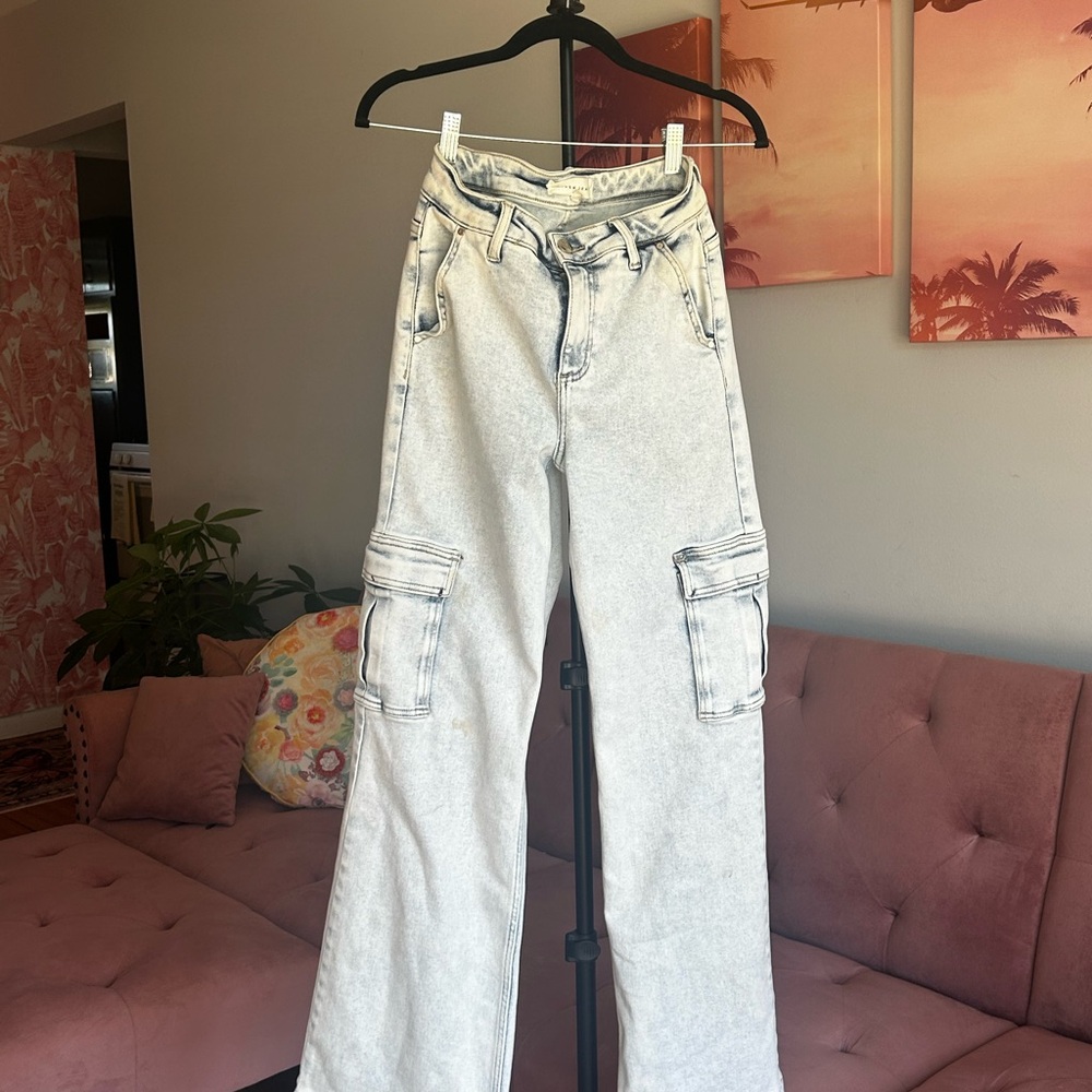 Risen Women's Light blue Cargo Jeans